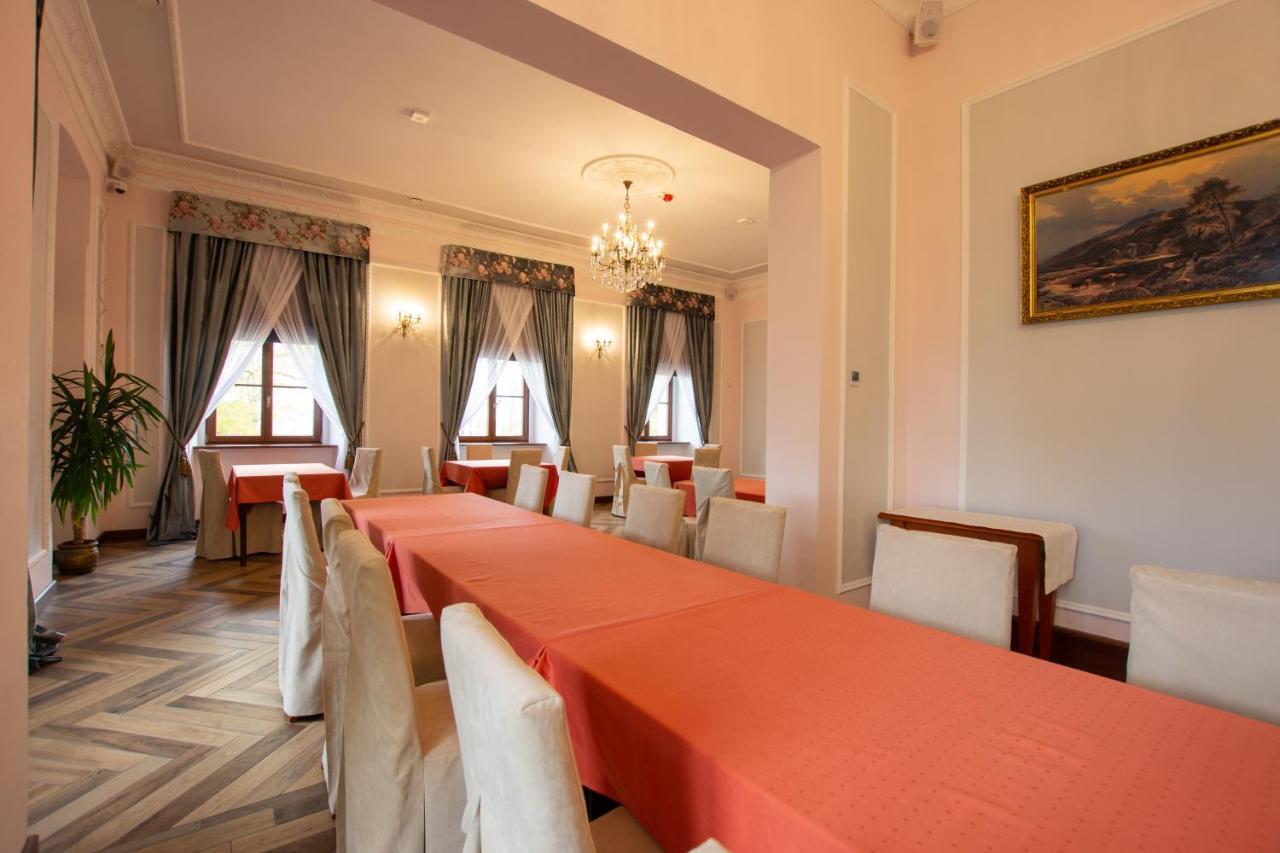 Palac Lubiechowa-Jelenia Gora- Riesengebirge Extérieur photo