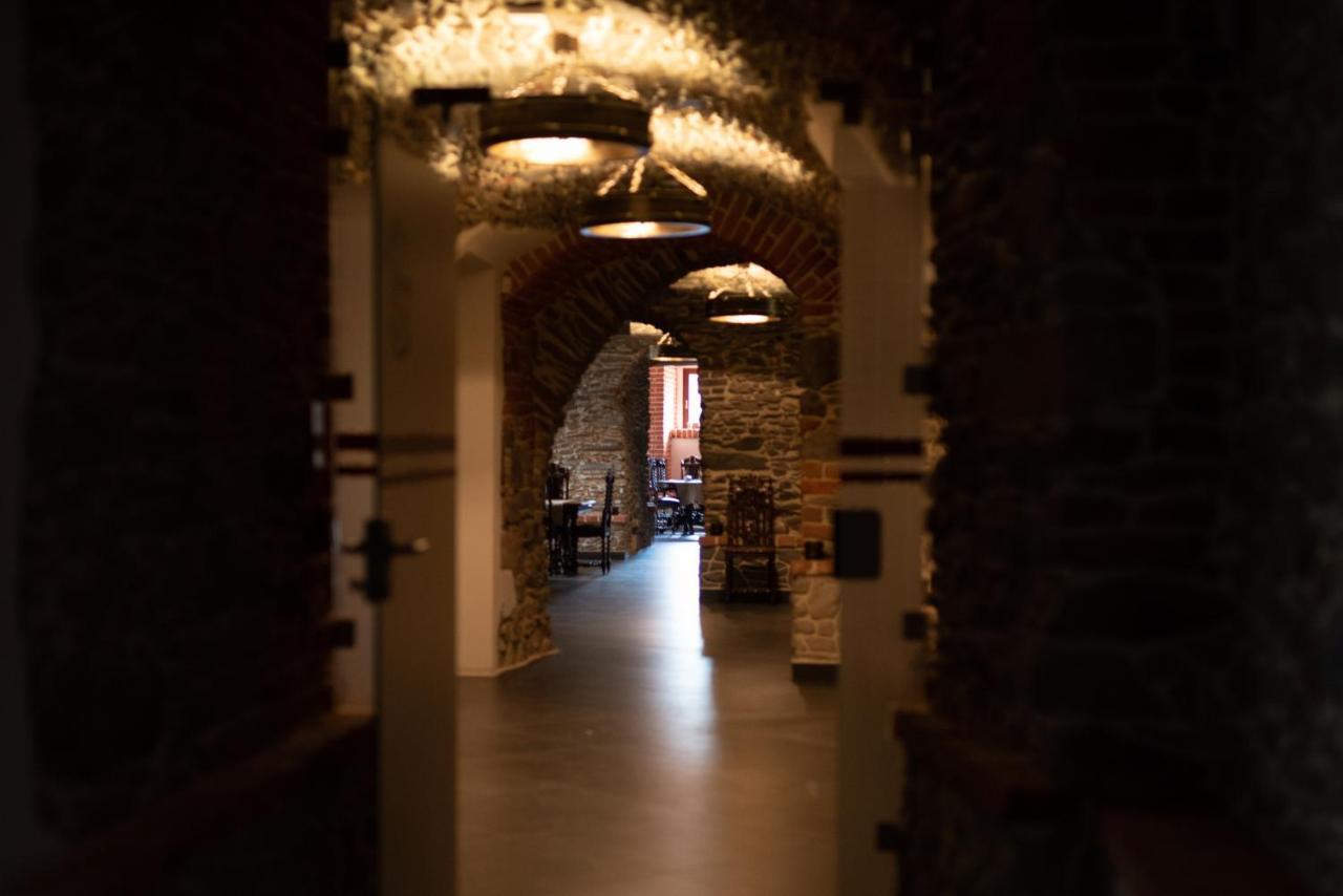 Palac Lubiechowa-Jelenia Gora- Riesengebirge Extérieur photo