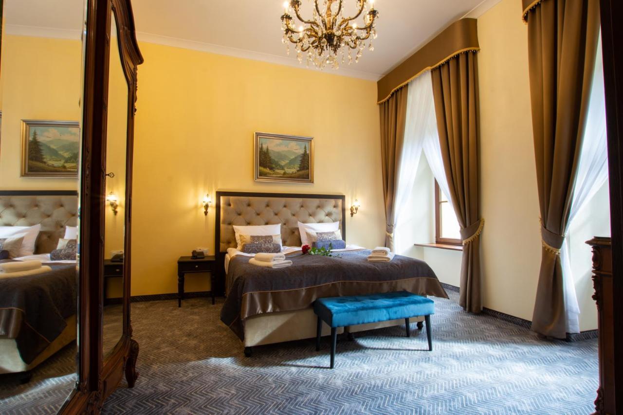 Palac Lubiechowa-Jelenia Gora- Riesengebirge Extérieur photo