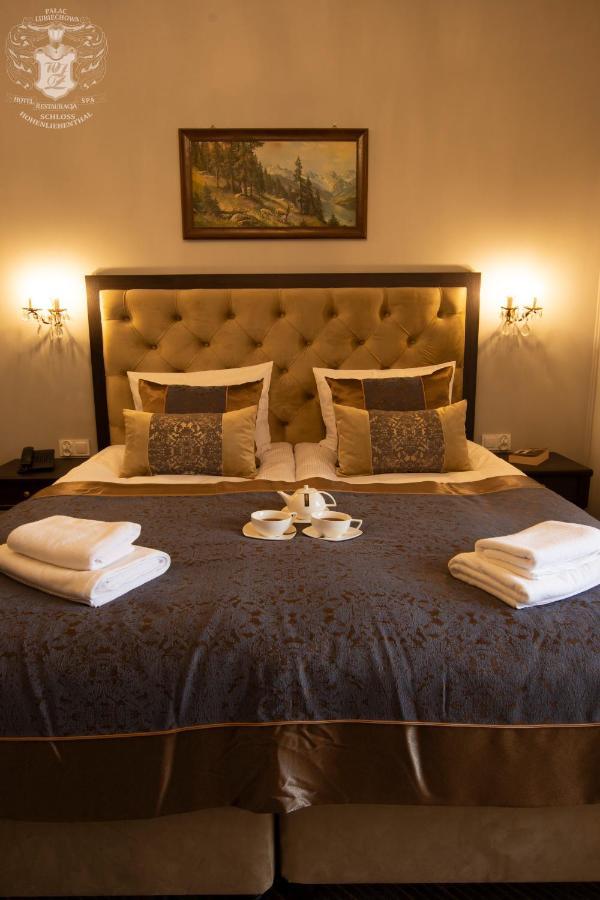 Palac Lubiechowa-Jelenia Gora- Riesengebirge Extérieur photo