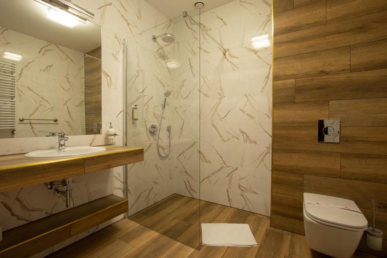 Palac Lubiechowa-Jelenia Gora- Riesengebirge Extérieur photo